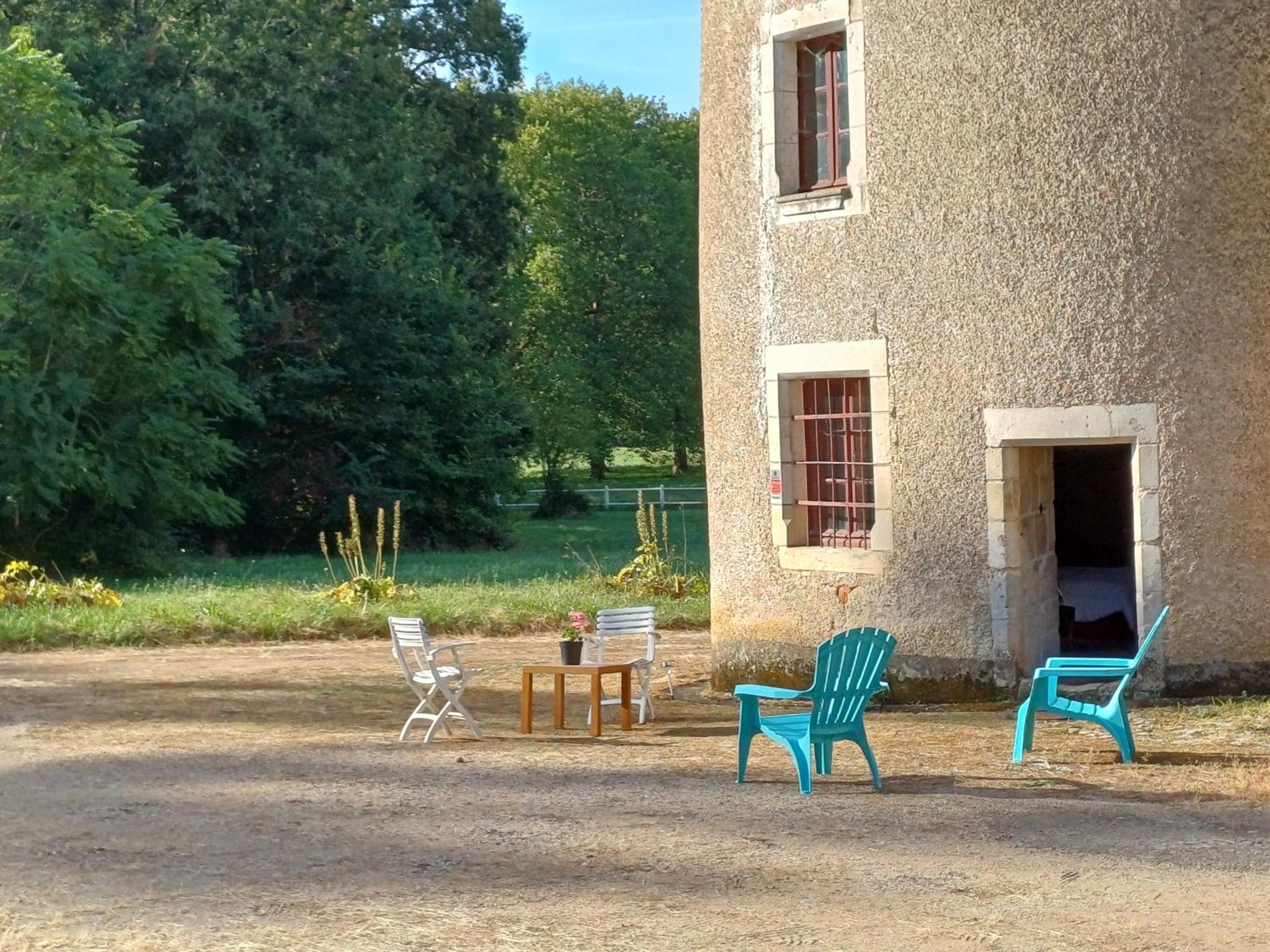 Chambre Dans Tour Du 15Eme Siecle Mauvieres Bagian luar foto