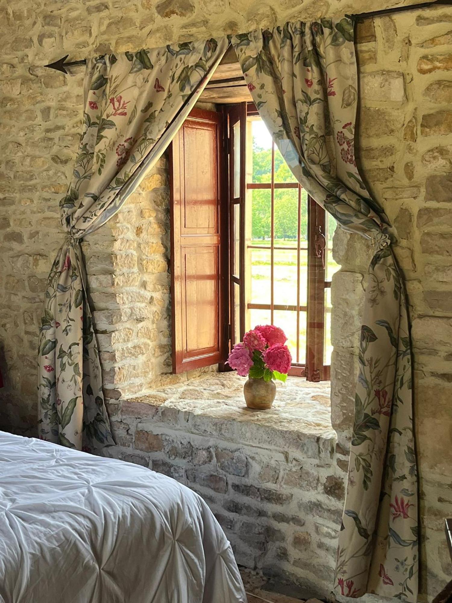 Chambre Dans Tour Du 15Eme Siecle Mauvieres Bagian luar foto